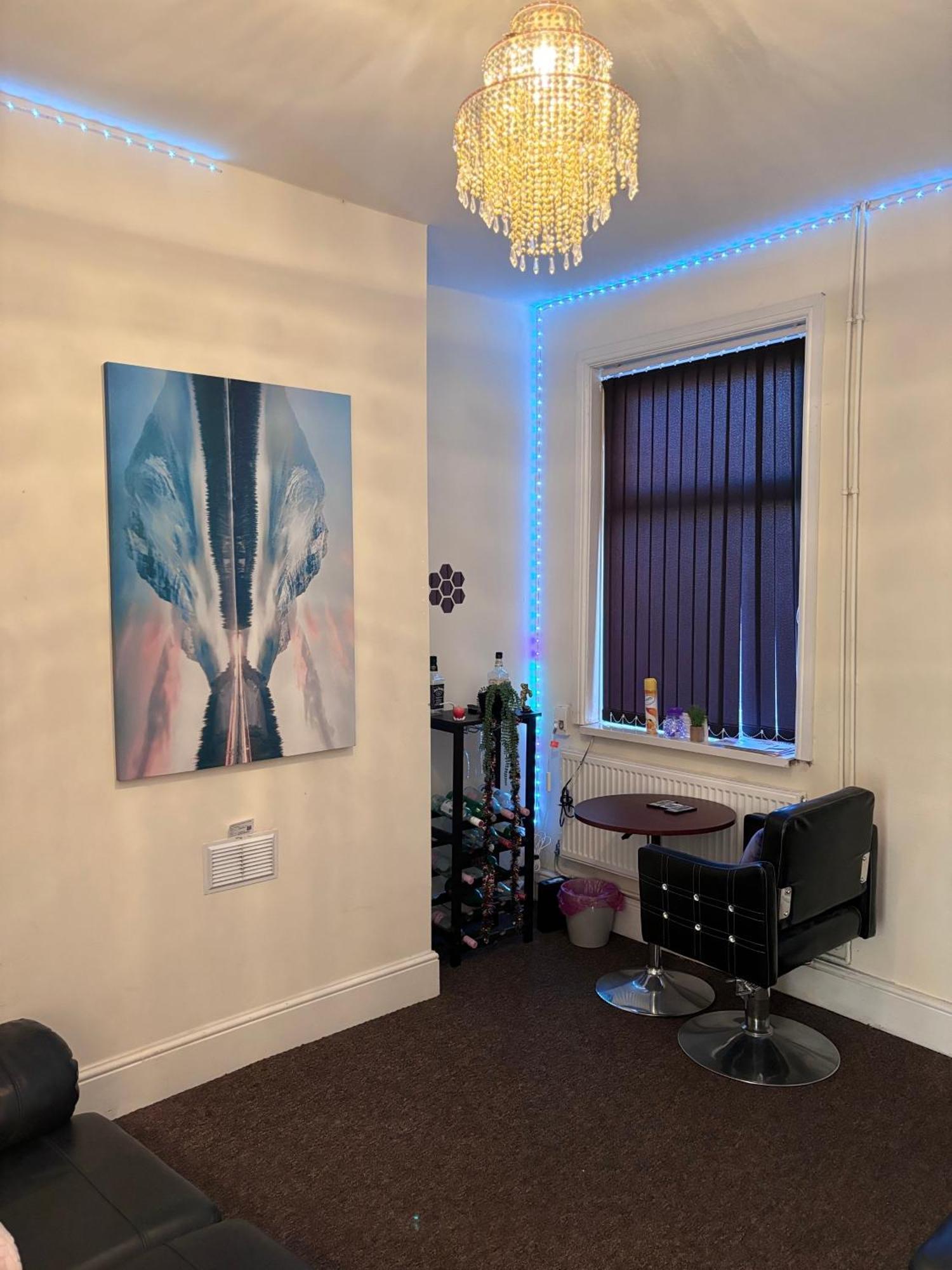Lovely Room Within 5 Mins Walk To Stoke Train Station With Double And Single Room Exterior foto